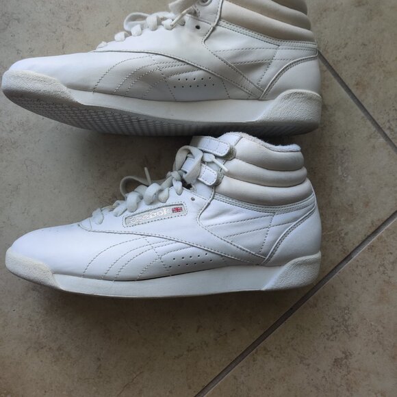 **NEW REEBOK CLASSIC FREESTYLE HI TOP SNEAKERS** Size 8.5 - Picture 7 of 8